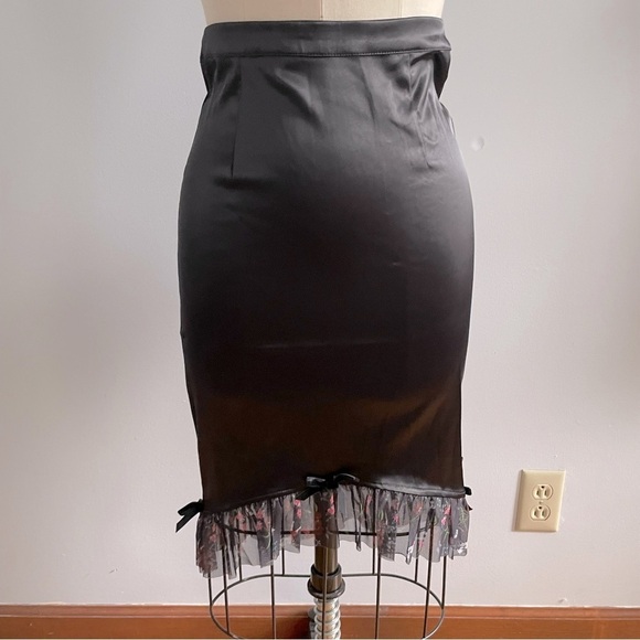 Unique Vintage X Betty BoopBlack Satin Hi/Low Pencil Skirt - Size S(4)- NWT - Picture 1 of 9